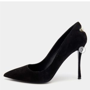 Nicholas Kirkwood Black Suede Pearl
Embellished Pointed Toe Pumps